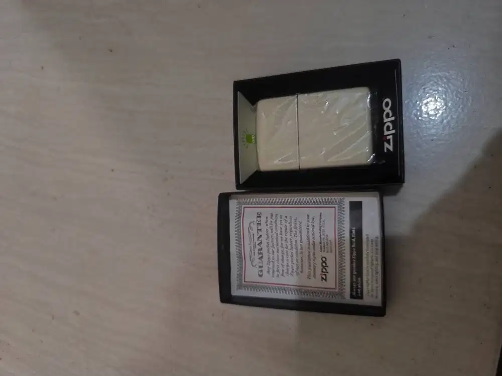 Zippo glow in the dark