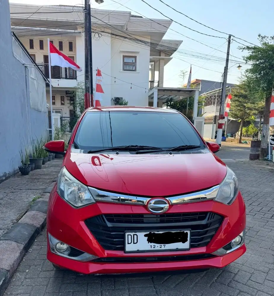 Daihatsu SIGRA R Deluxe VVT-I