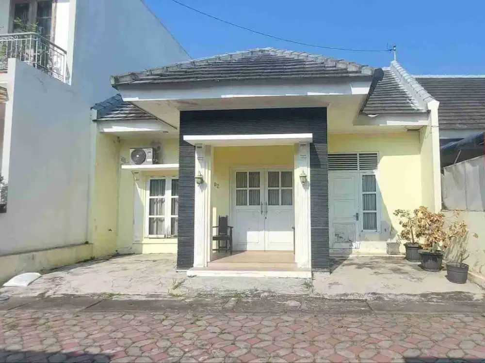 Rumah Cluster Tengah Kota