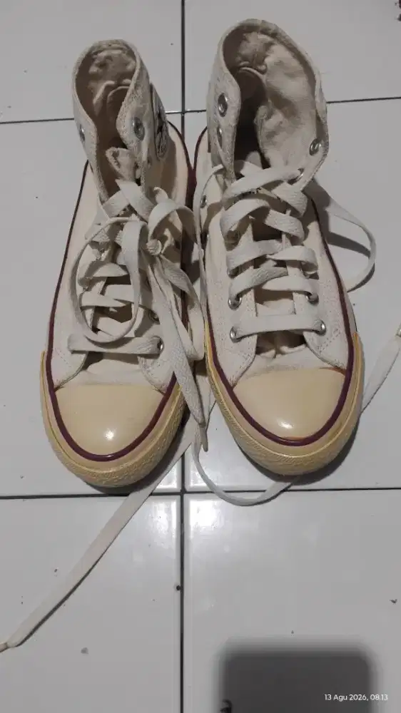 Dijual sepatu Converse second ukuran 6