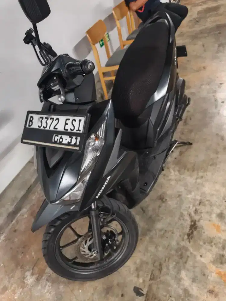BEAT DELUXE HITAM DOFF 2021