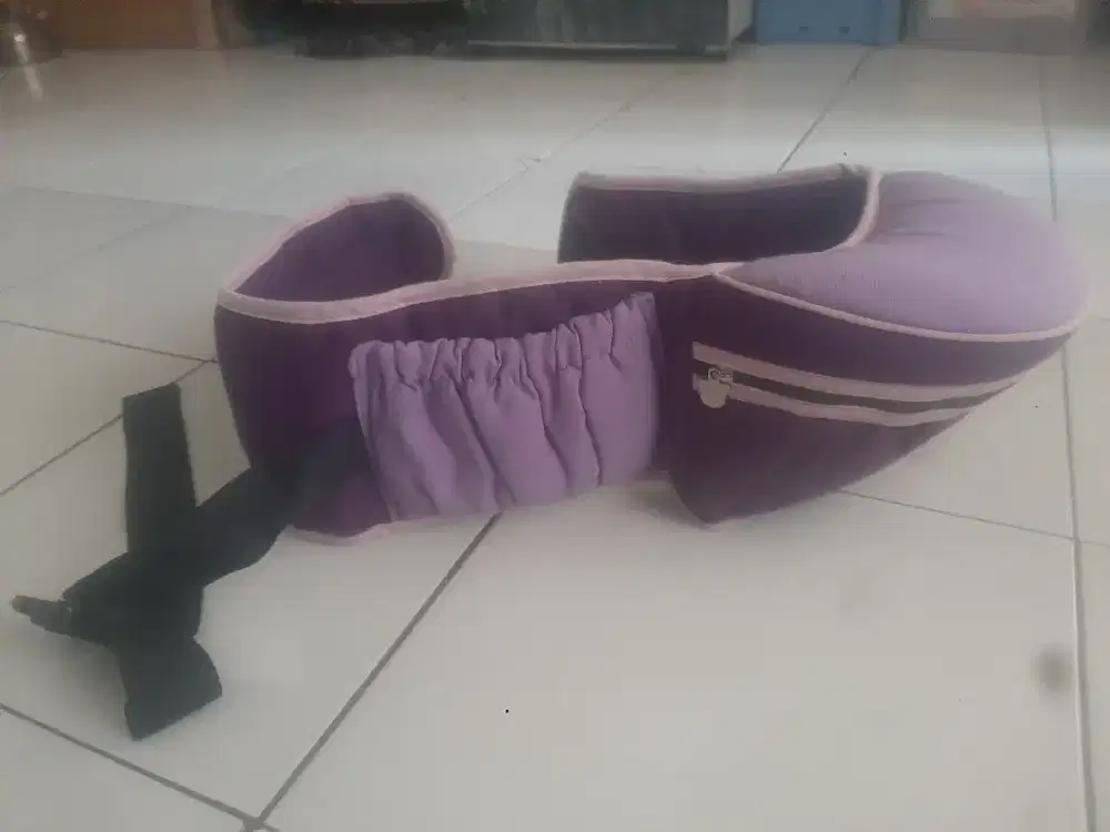 Gendongan bayi duduk