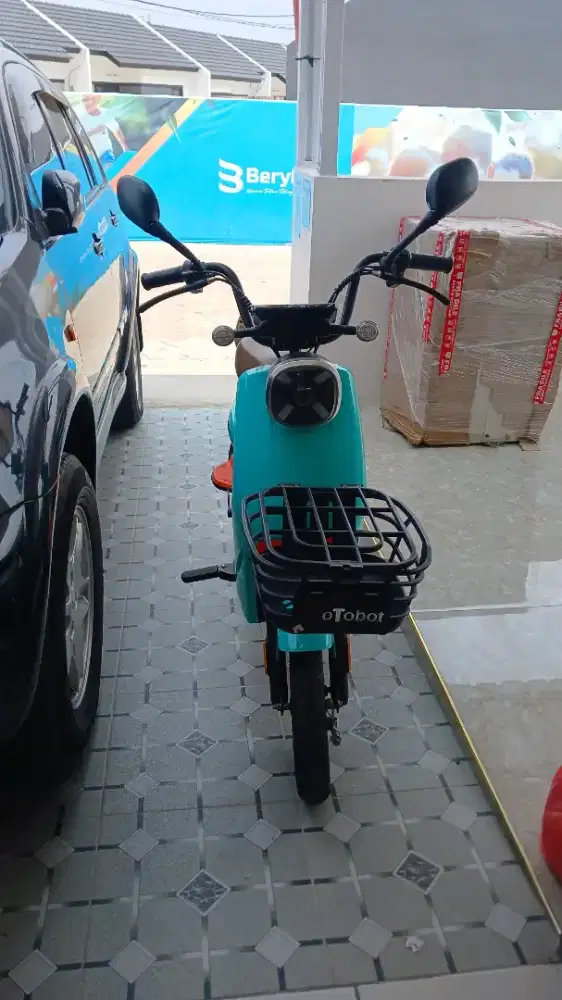 Dijual.sepeda liatrik merk otobot