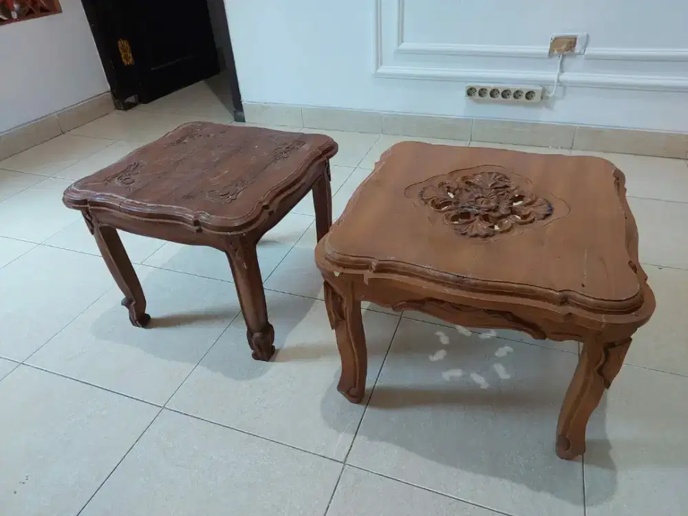 2 meja sudut jati