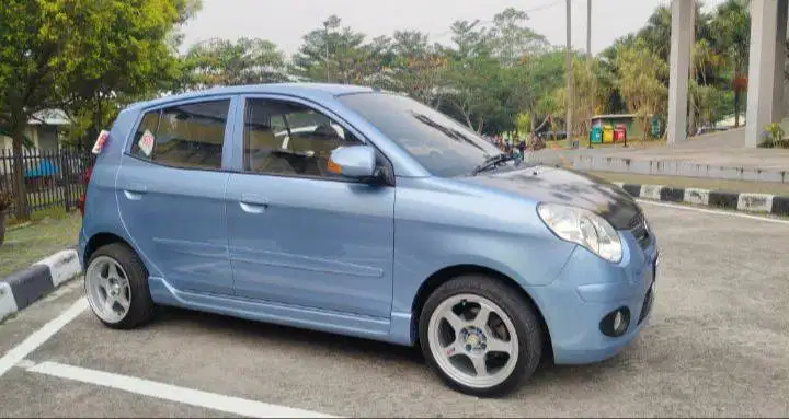 Kia Picanto S.E 1.1 MANUAL Istimewa