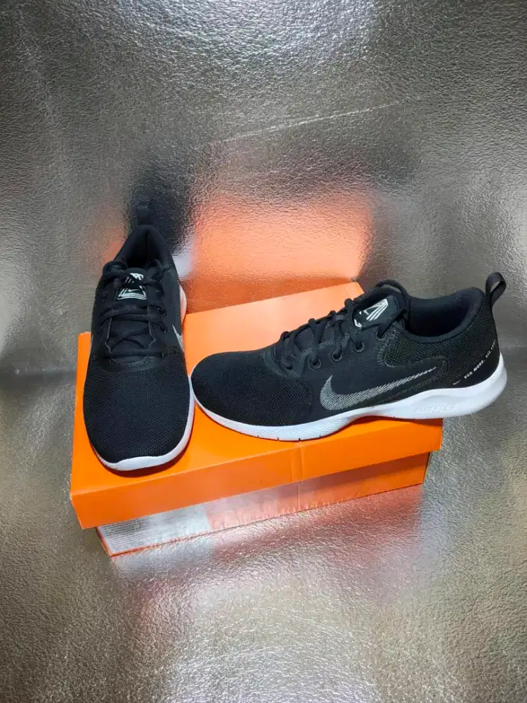 Sepatu Nike Flex Experience RN10 Men's Black