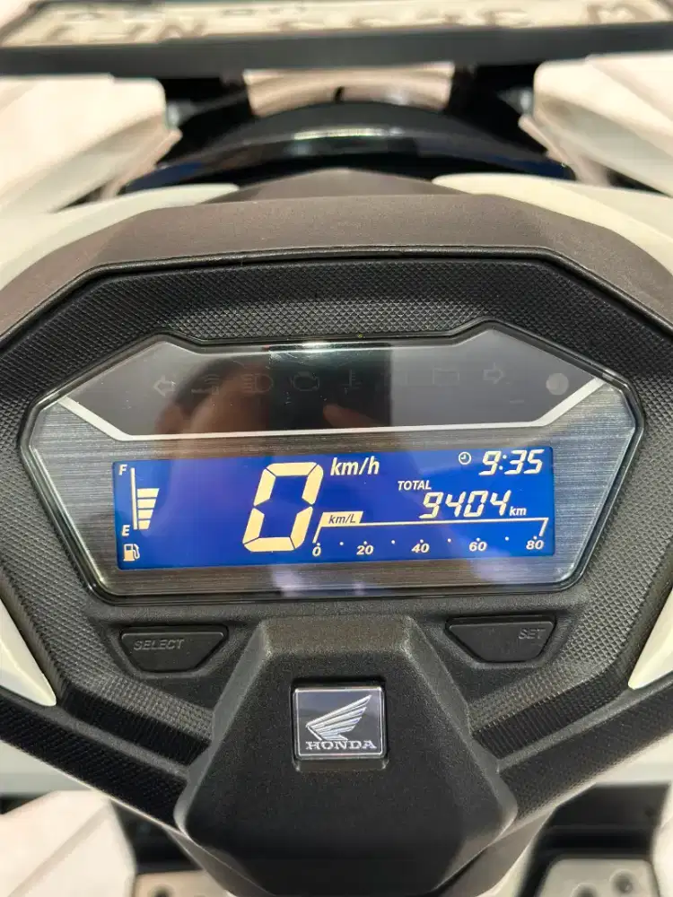 Honda Vario Cbs 160cc Th. 2024 Km 9Rb Anugerah Motor Pucang