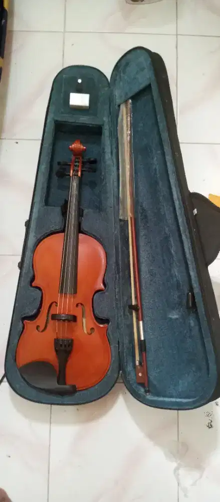 Biola bekas cocok untuk pemula