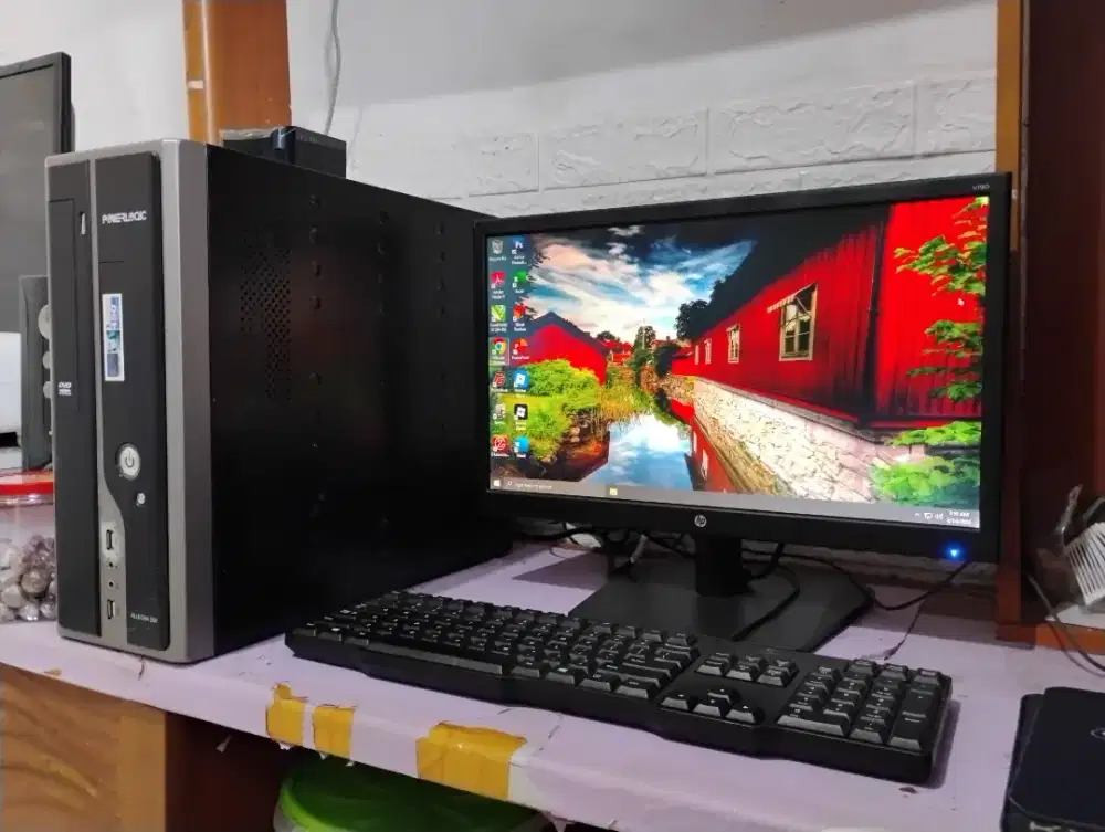 Pc gaming roblox SSD / intel gen4 + ram 8gb + monitor 19inch