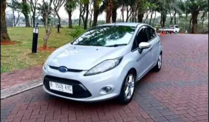 DIJUAL CEPAT FORD FIESTA 1.6 S - AUTOMATIC