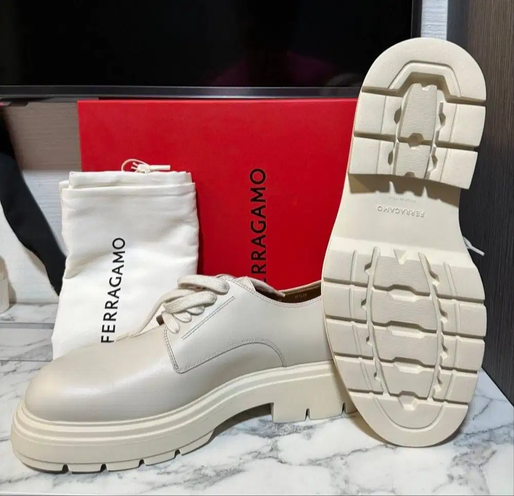 ​Ferragamo Devis Mascarpone Leather Derby Size 42 (BNIB Original)