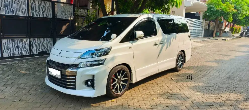 Dijual Toyota Vellfire 2.4 GS 2013 Putih Original Rawatan Mulus