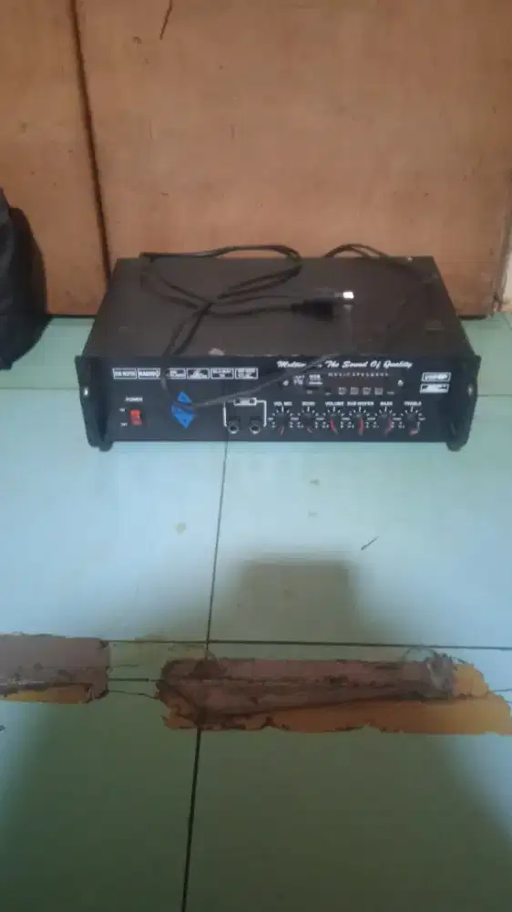 Amplifier rakitan
