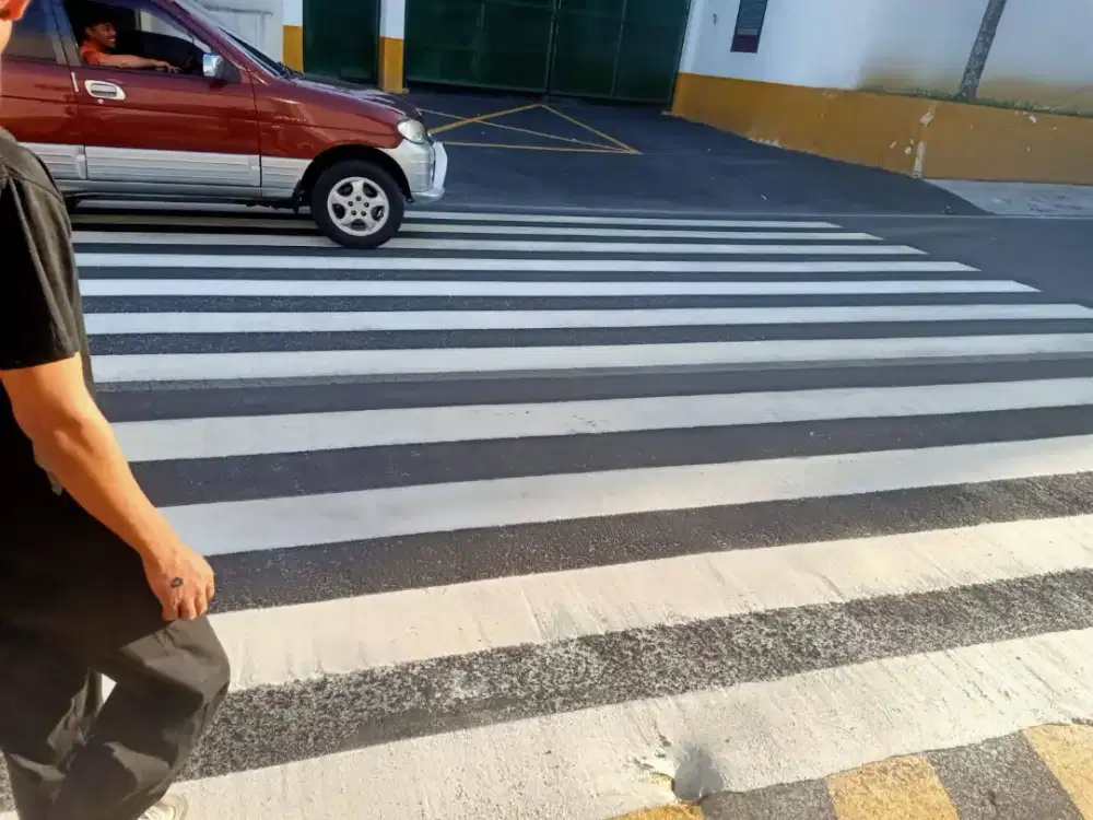 cat Marka jalan