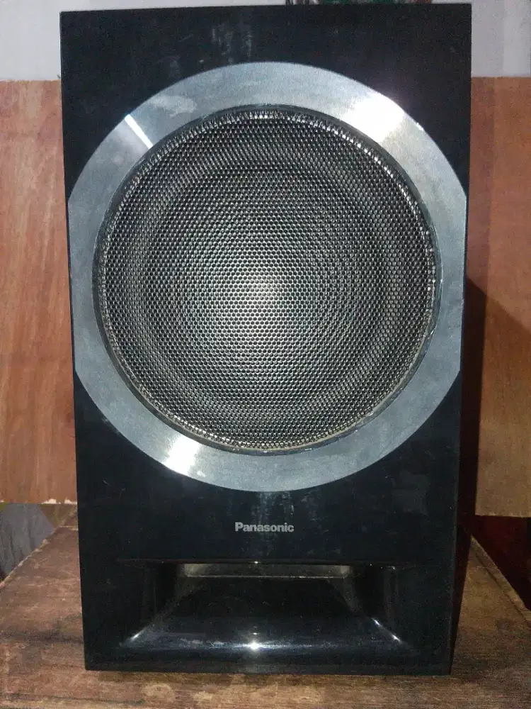 Panasonic Subwoofer 8 in, 4 ohm, 200 Watts RMS, full ori, like new