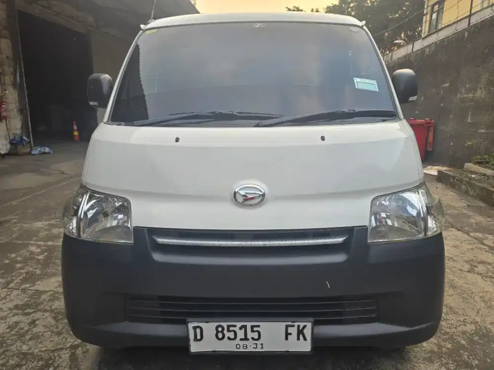 Blindvan km rendah bagus sekali siap pakai no minus tanpa perbaikan