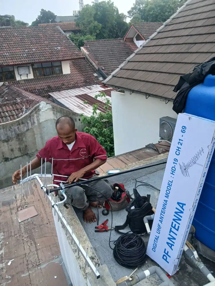 Teknisi Ahli Pasang Antena Tv Digital di Cilandak, Jakarta Selatan