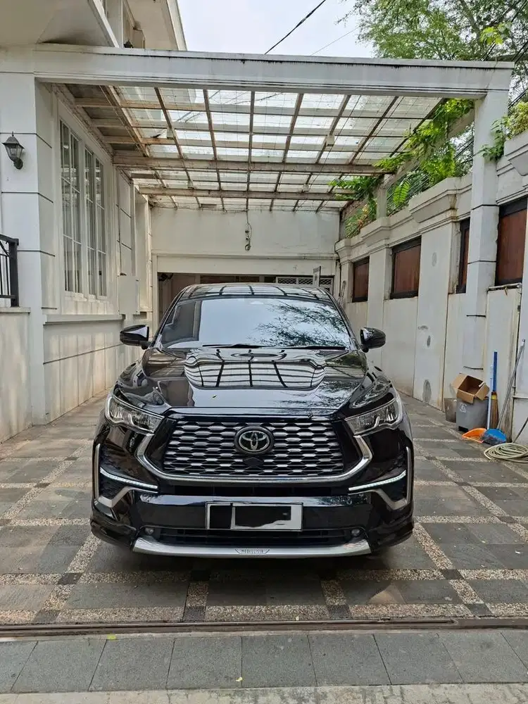 Toyota Kijang Innova Zenix Hybrid 2.0 Q