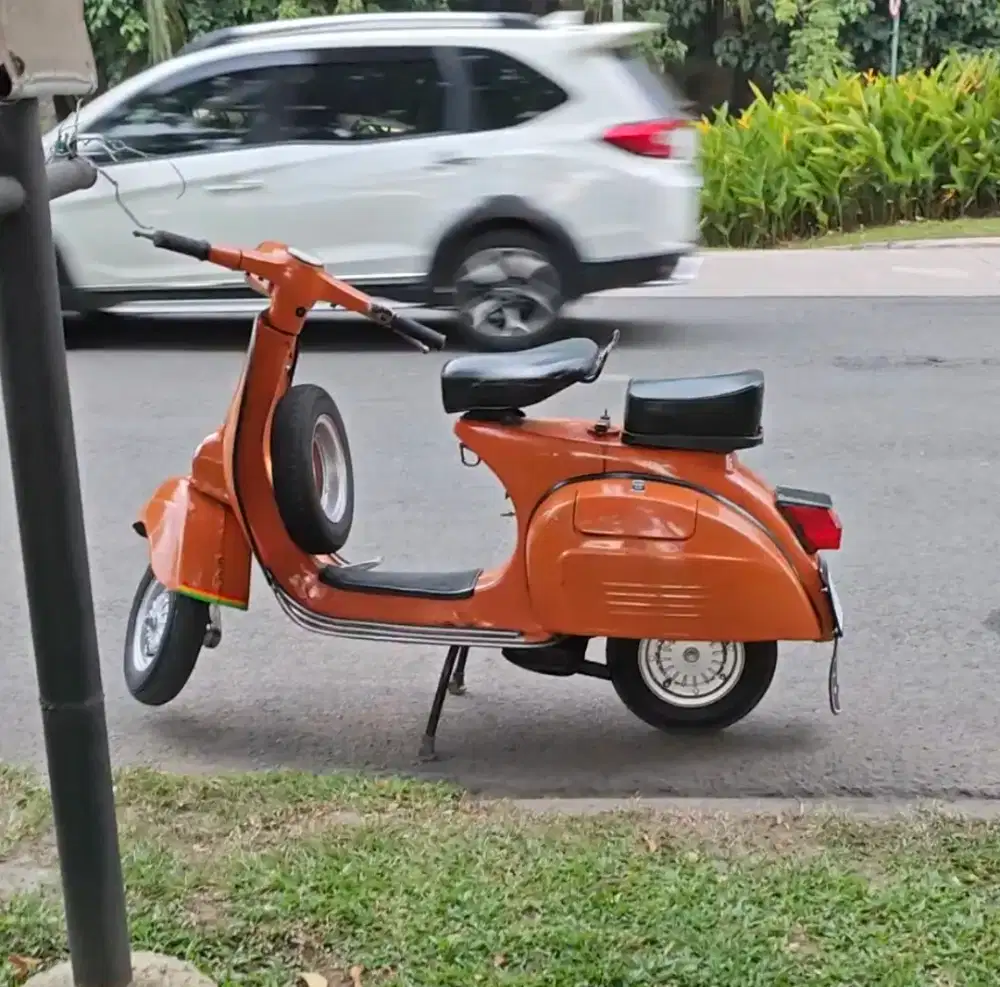 Vespa super tahun 75