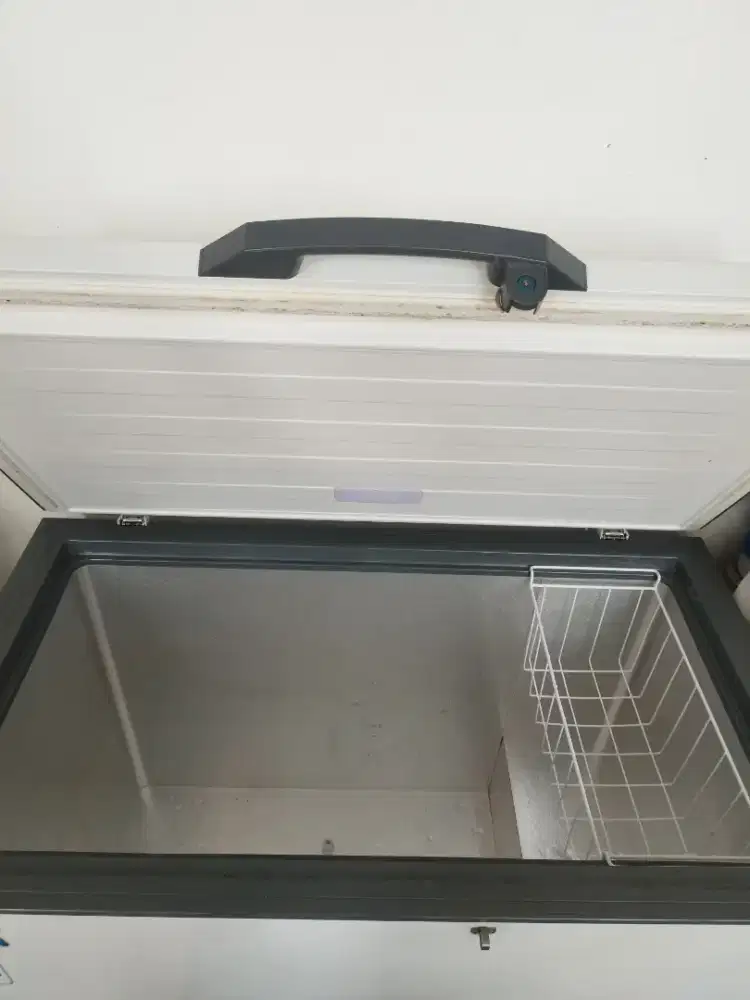 Freezer gea 300 liter