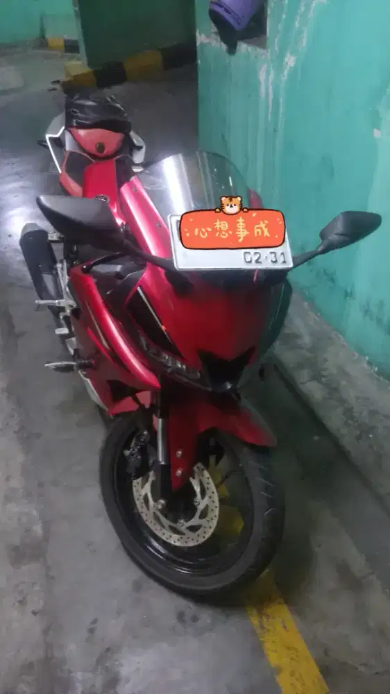 Yamaha R15 R-15 R 15