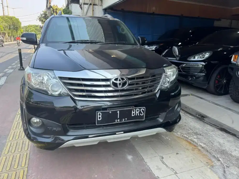 Toyota fortuner diesel TRD th 2012 AT siap pakai