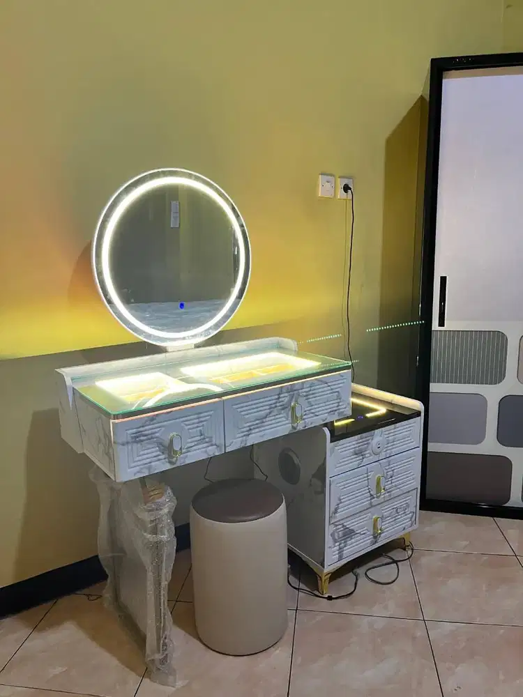 READY MEJA RIAS LAMPU DAN SPEKER IMPORT TERLARIS