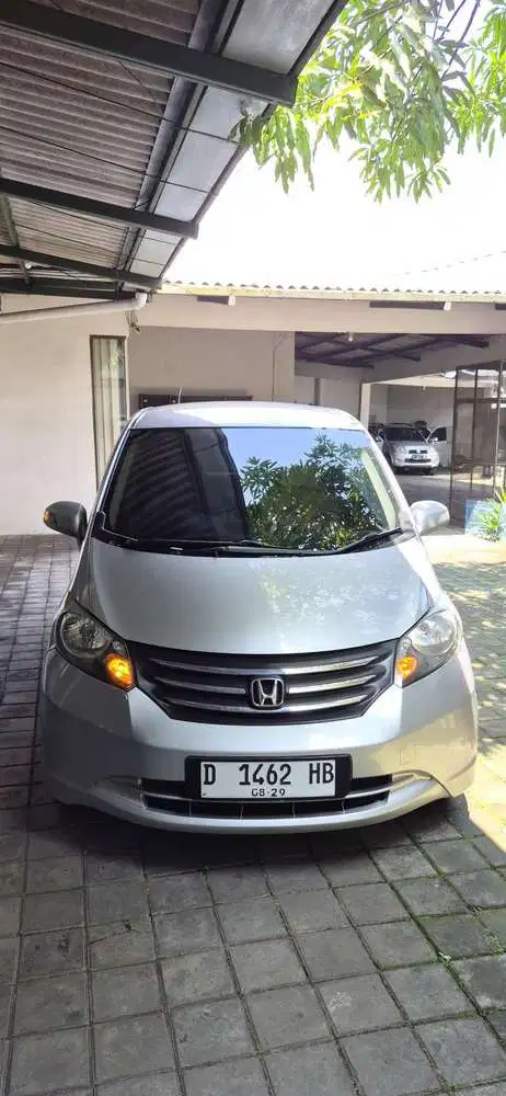 Honda Freed 2010 Bensin