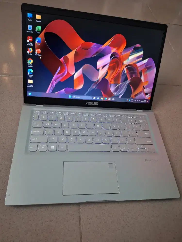 Bismillah di jual laptop asus vivobook ryzen3 slim ram 8gb ssd 512gb