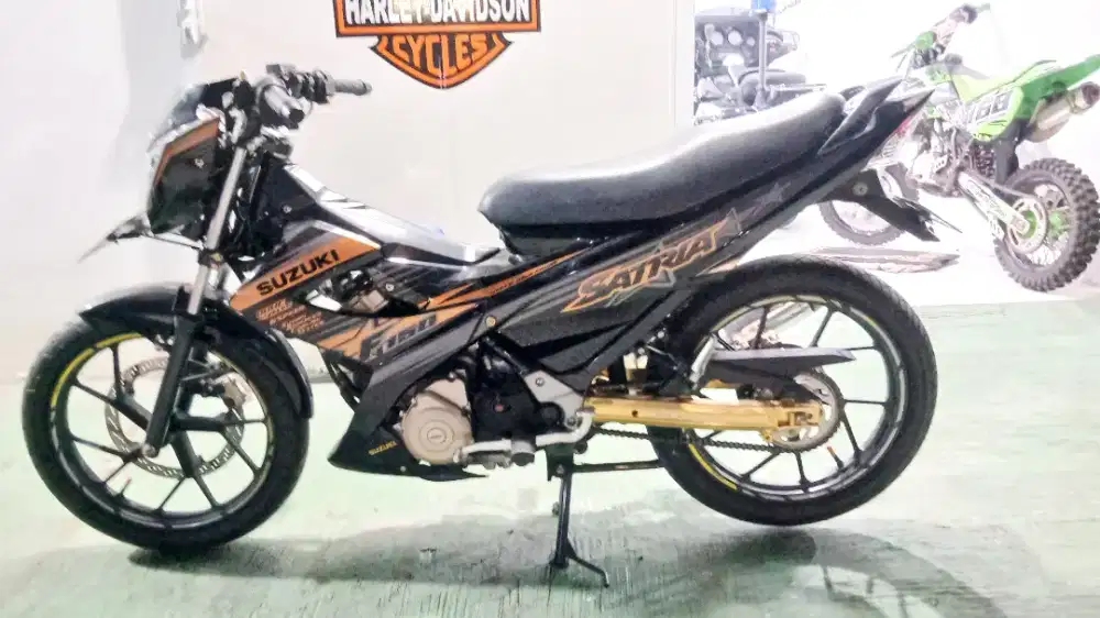 SATRIA FU ISTIMEWA TH 2013