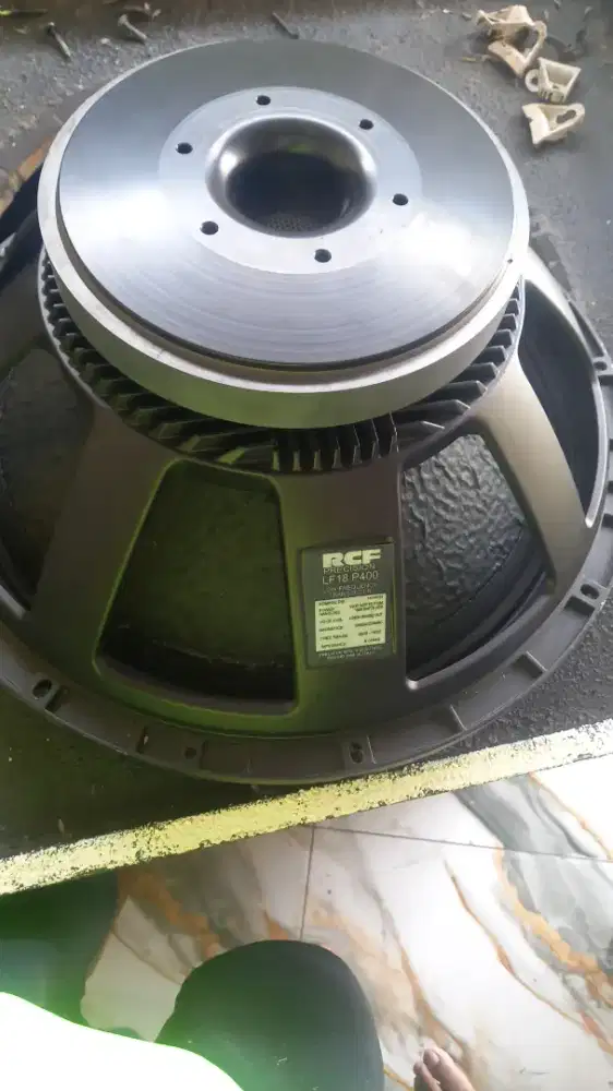 Speker 18 inc merk RCF,,12 INC MERK ACR
