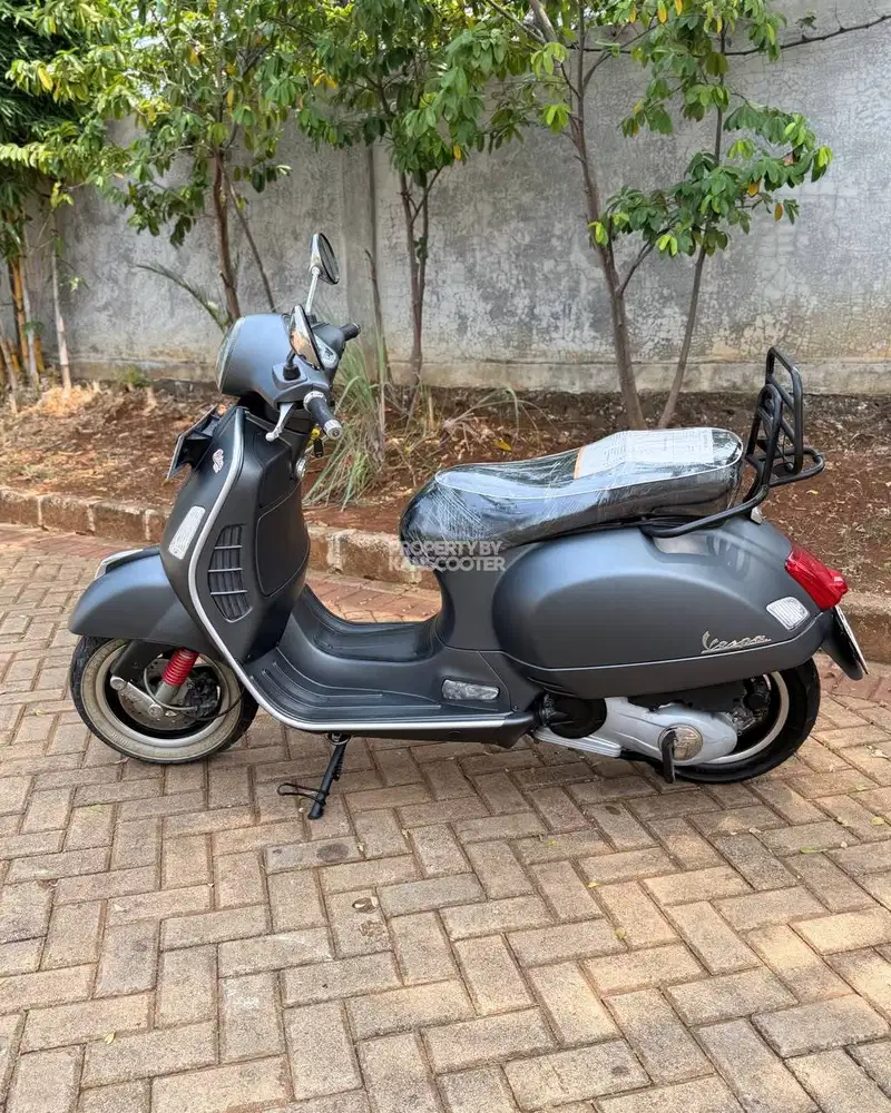 VESPA GTS 150 3V 2014 TERMURAH