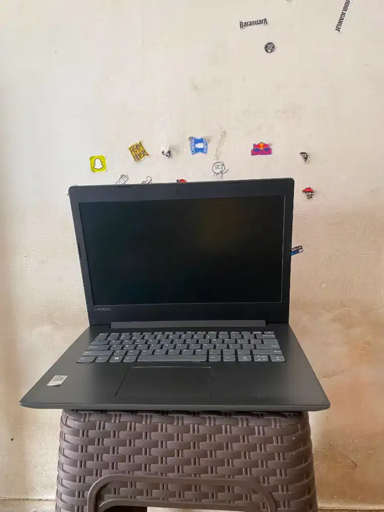 JUAL LAPTOP LENOVO IDEAPAD 330-14AST AMDA9-9425 RADEONR5 HDD500GB RAM4