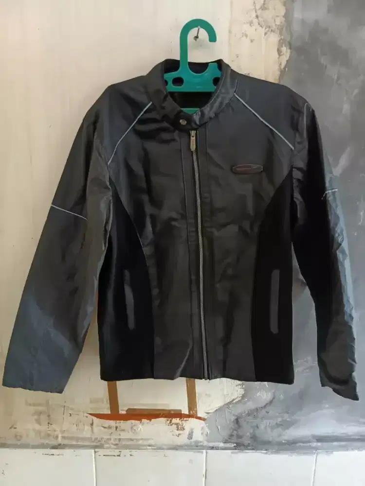 Jaket kulit yamaha