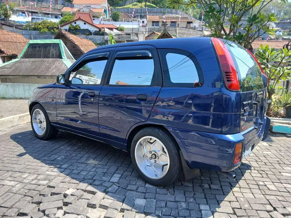Daihatsu Taruna 2003 Bensin