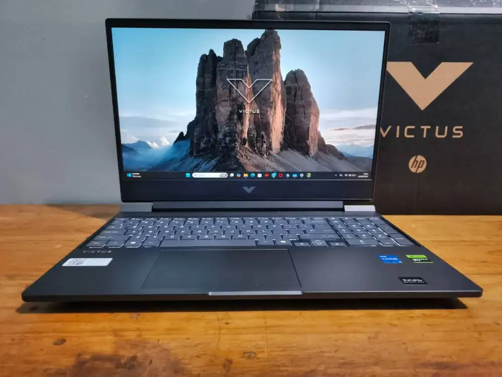 HP Victus 15-fa2716TX i5-13420H 16/512GB RTX 3050 6GB Garansi 2028