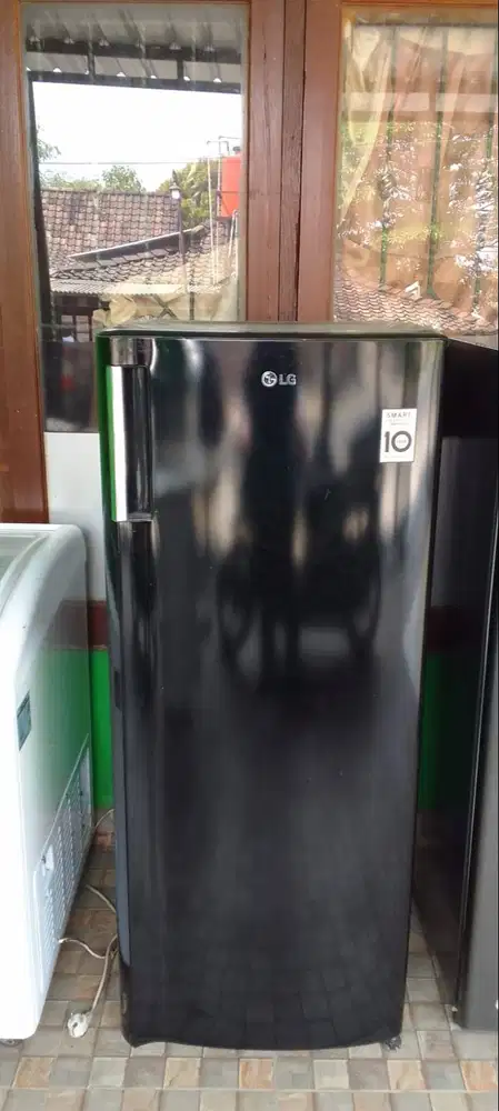 Freezer rak bekas murah merk LG like new mulus