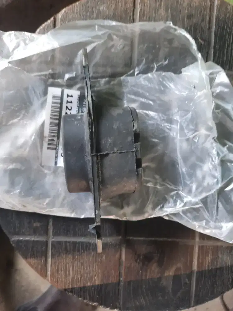Engine mounting grand livina kiri.