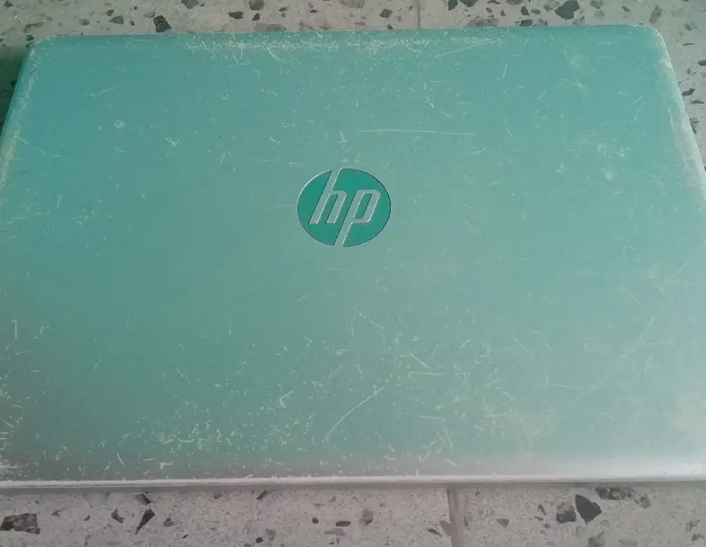 Laptop HP 14 cm0095AU