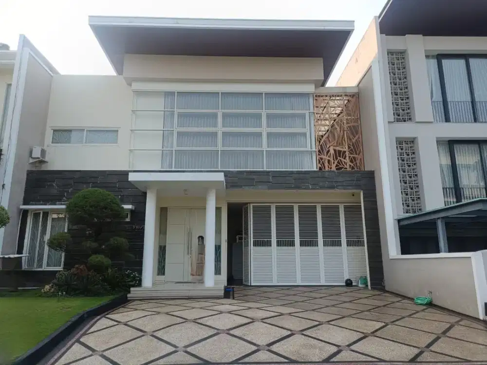 Rumah 2 Lantai Bagus Minimalis di Pakuwon City Imperial Beach