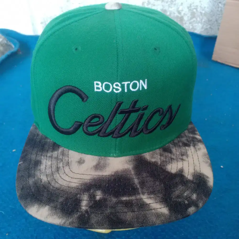 Topi boston Celtic Mitcheel & ness setelan