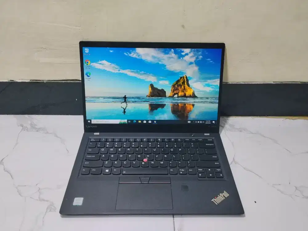 Laptop lenovo thingpad X1 Intel core i5 gen 7 RAM 8 GB SSD 256 GB