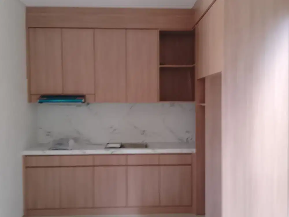 Dijual Rumah Northwest Lake