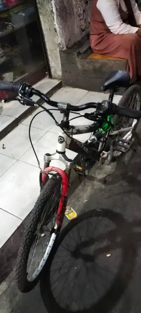 Sepeda polygon ukuran 24