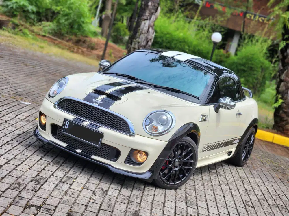 Mini Cooper 1.6 Coupe R58 2012 RECARO JOK