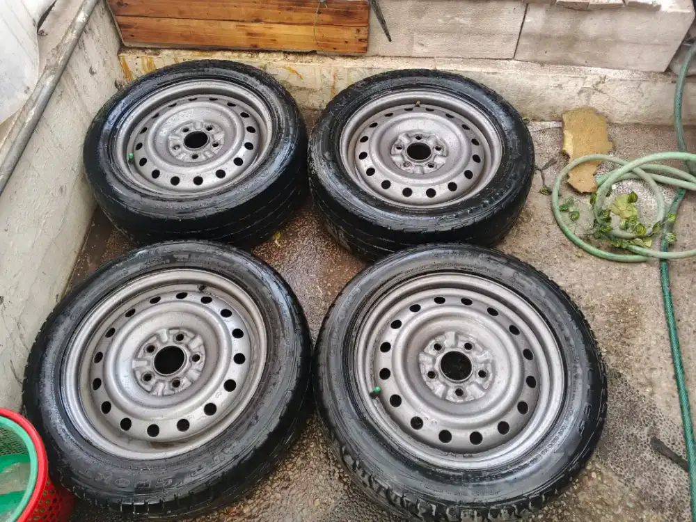 Velg kaleng terios r16