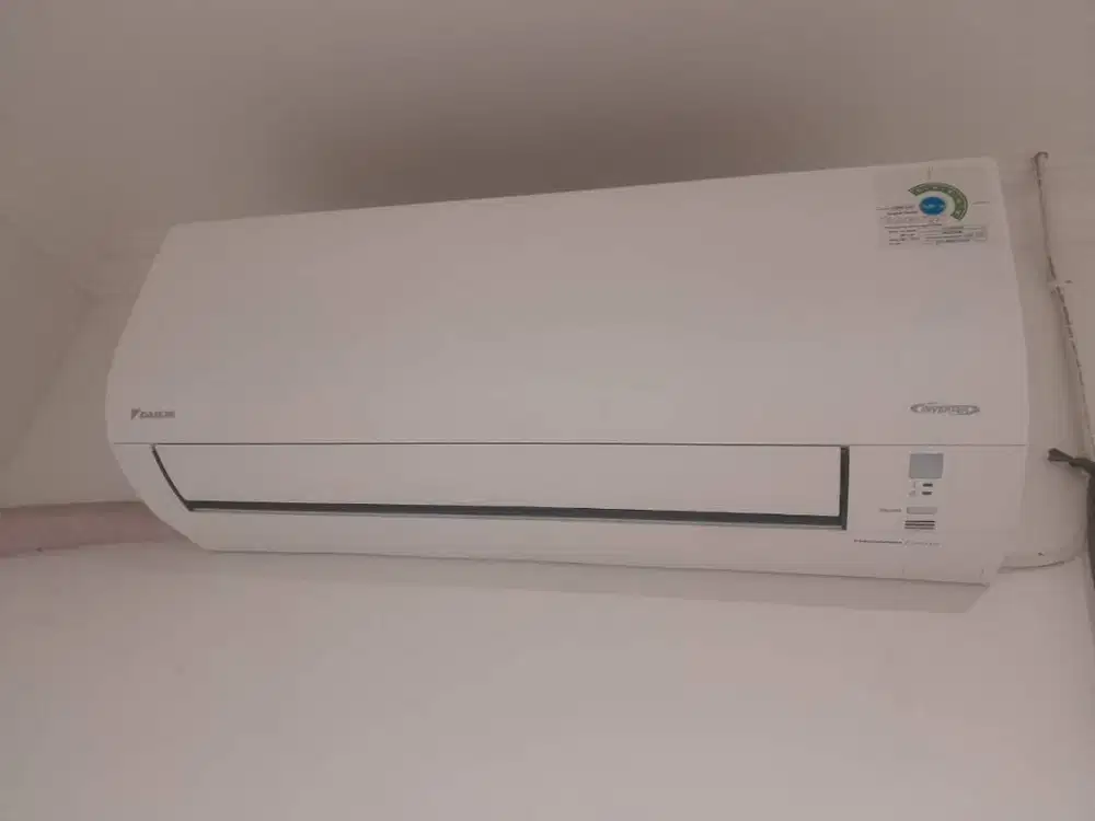 Dijual AC Daikin Inverter 1/2 PK Thailand  tipe FTKQ15UVM4 / RKQ15UVM4