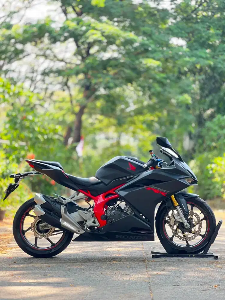 HONDA CBR250RR ABS 2019 HITAM PAJAK PANJANG LIKE NEW