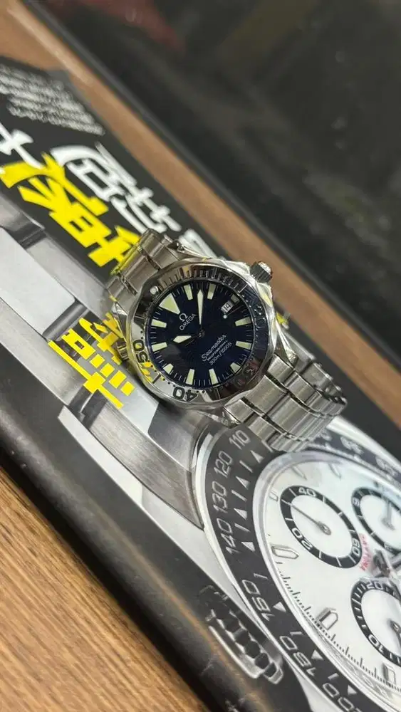 Omega Seamaster Electric Blue