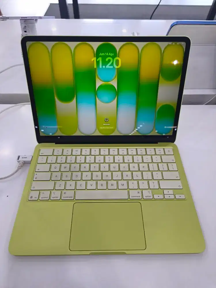 Readyy Macbook Neo.Bisa cicilan syarat KTP saja.